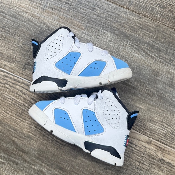 Jordan 6 retro UNC white blue 4c - Picture 3 of 7